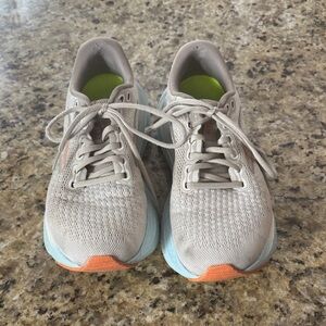 Brooks Women's Sneakers in Beige and Light Blue Glycerin 21 GTS